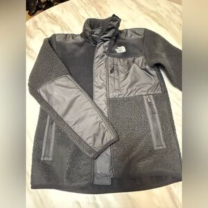 North face black fleece heavy jacket
